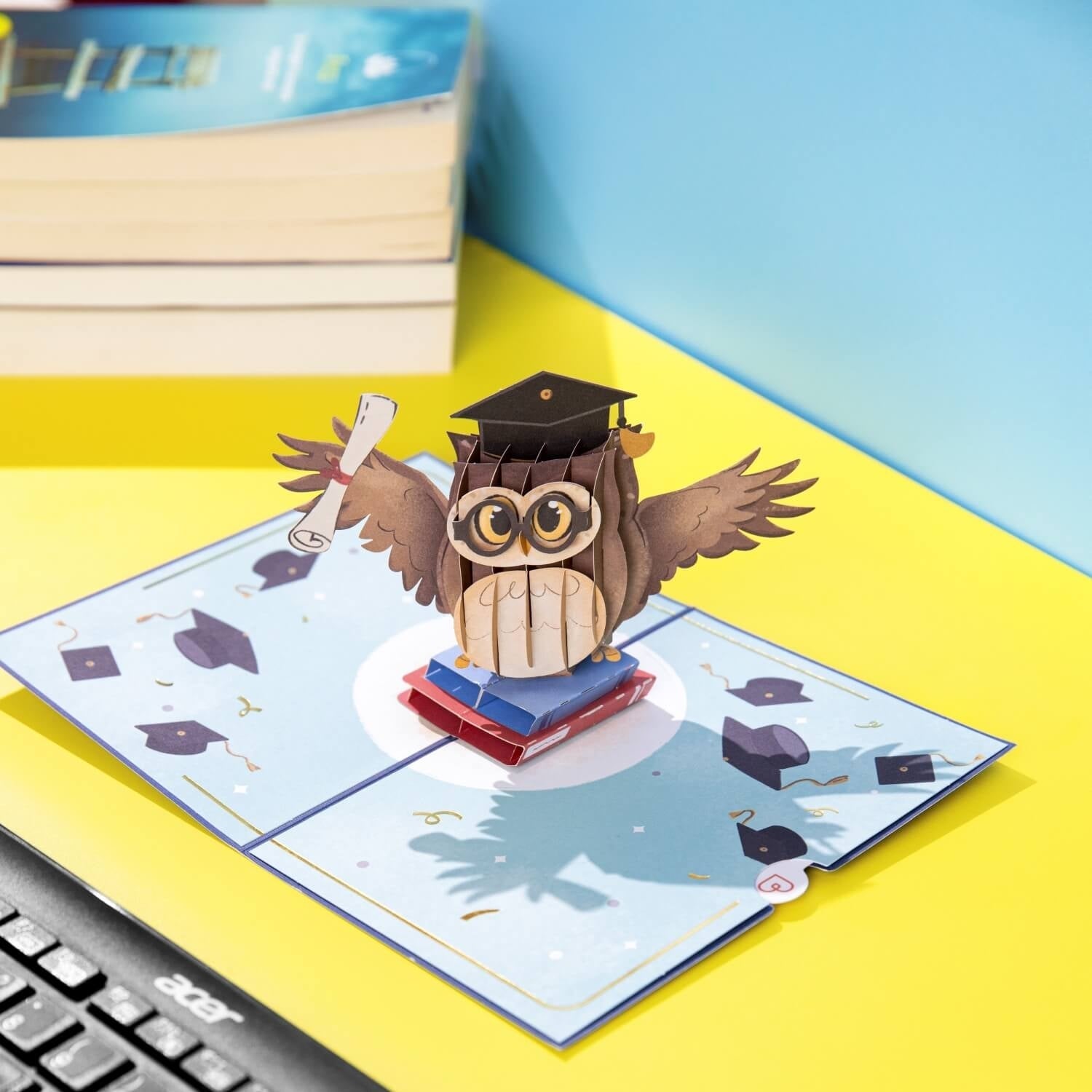 Carte pop-up Chouette avec mortier